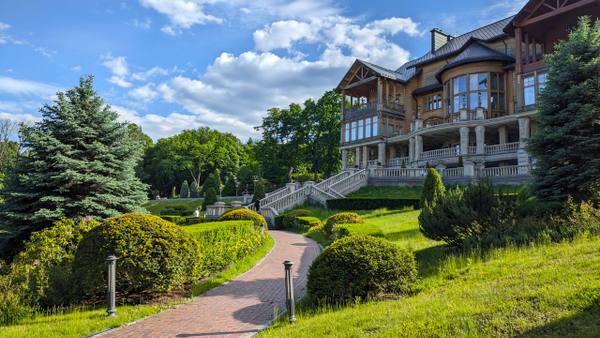 🏛️ Pastry Chef de Partie Wanted — Estelle Manor, Oxfordshire (4 Restaurants, Roman-Inspired Spa) — Witney, United Kingdom 