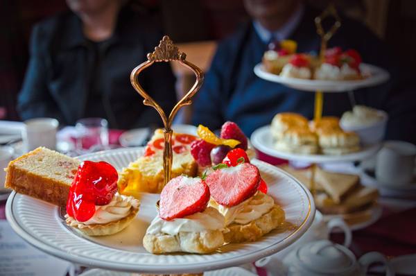 🏛️ Senior Sous Chef Wanted — Estelle Manor, Oxfordshire — Witney, United Kingdom 