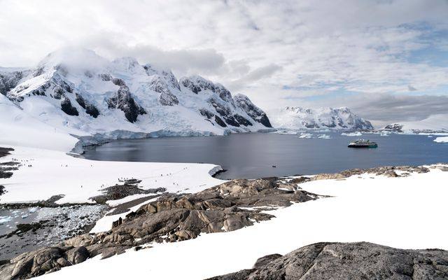 🧊 Chef & Senior Chef Wanted — Australia's Antarctic Research Stations — Casey, Davis or Macquarie Island Stations (relief postings also cover Wilkins Aerodrome, supported from Casey), Antarctica (Australian Antarctic Territory)
