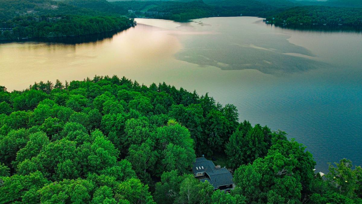 Multi-Station Kitchen Brigade – “The Pearl Market” Culinary Team (5 Roles) — Muskoka, Canada